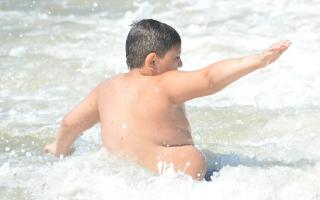 chubby boys on the beach_2