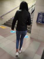 Skinny teen with nice butt in jean I met in a subway station: couldn't resist!
