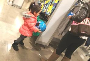 CUTE daughters with MOM, mall CANDIDS