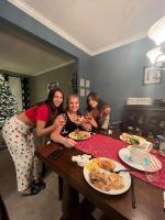 Mom and daughters Thanksgiving