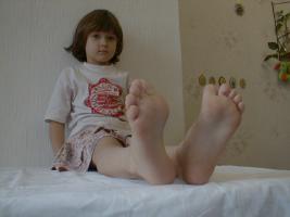 debby girl feet