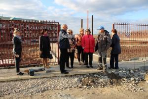 Глава администрации Кораблинского района провела совещание на строительной площадке Незнановской школы