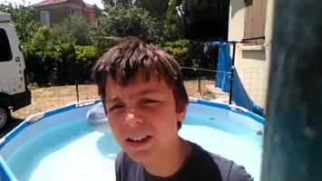 boy im pool
