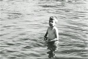 Kalle Blomquist (DVD) - Topless Bathing Girl and Small Boy in 1953 Movie