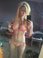 Blonde teen selfies and pics with friends hk