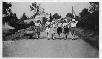 Boys on Cub Scout trip May 1940