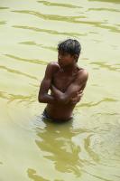 indian boys bath2