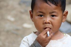Indonesian child smokers  2