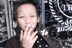 Indonesian boys smoking 10
