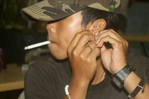 More Indonesian boys smoking  19