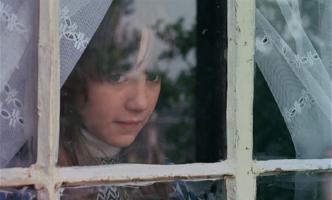 Tracy Hyde as Melody