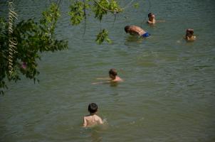 На озереSwimming less in the lake